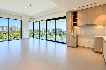Corner Unit | Park View | Expansive Balcony
