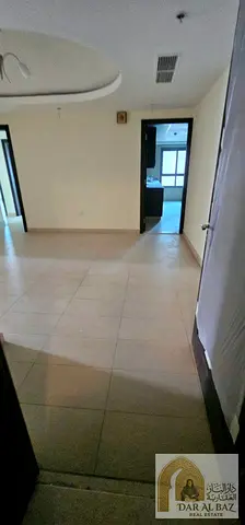🏡 **للإيجار في الخان – الشارقة** 🌊 إطلالتان بحريتان مميزتان على الخان والقصباء! ✨ **تفاصيل الشقة:** 🛏️ 3 غرف نوم 🛋️ صالة واسعة مع بلكونة وإطلالة