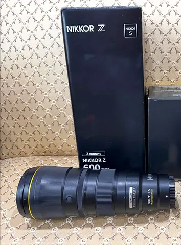 Nikon NIKKOR Z 600mm f/4 S Telephoto Lens (Z-mount) - Excellent Condition