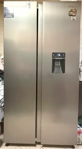 Double door refrigerator