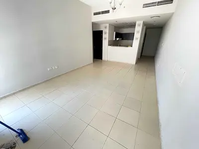 Spacious 2 Bedroom Apt for Rent in Mazaya Liwan