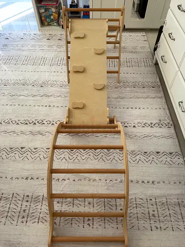Wooden climbing ladder and slide set for toddlers (Pikler-style)