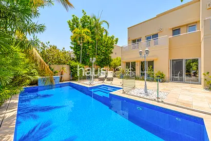 Lake View | Private Pool | AMC Included