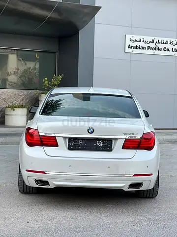 2015 BMW 7-Series 750Li GCC Specs