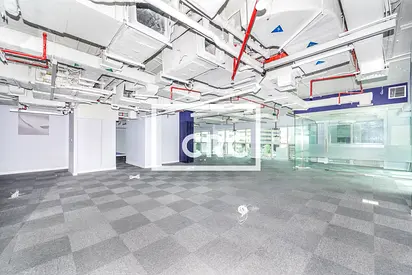 Fitted | Close to Metro | Vacant