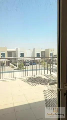شقة بغرفتي نوم | مناظر متعددة | الوصول إلى الشرفة