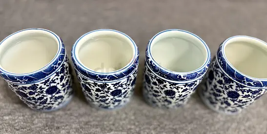 brand new Set of 4 Blue & White porcelain vase（ceramic)