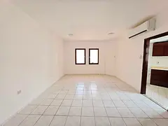 Spacious Studio // Big Layout // Close Kitchen// Close To Metro