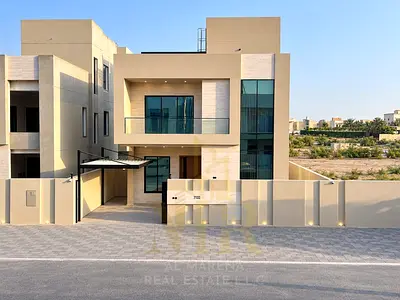 In Al-Hilew 1 – 5 master bedrooms + high-end, custom-quality finishing ~ at a competitive price, including registration fees.