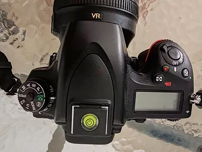 Nikon DSLR body with lens - used, good working condition