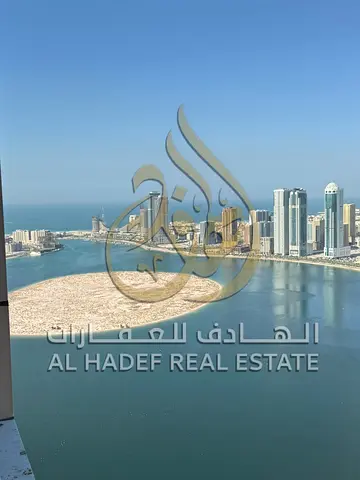إطلالة مفتوحة وجانبية على الممزر موقف مجاني جيم ضخم مسبح غرفة تنس الطاولة صيانة مجانية