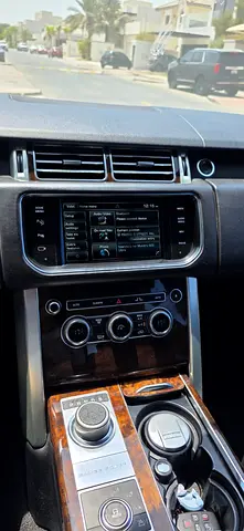 2015 Land Rover Range Rover Vogue Supercharged GCC Specs