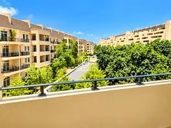 GARDEN VIEW | VACANT | WELL-MAINTAINED