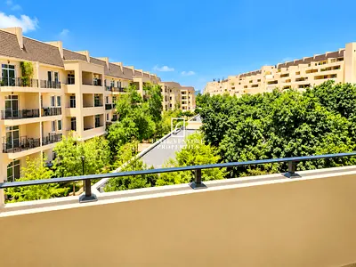 GARDEN VIEW | VACANT | WELL-MAINTAINED
