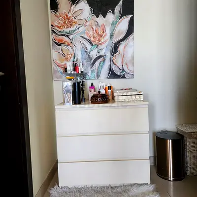 White 3-Drawer Dresser / Chest in Good Condition