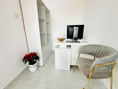 Beautiful Office | Direct from Owner | Near to Metro Station