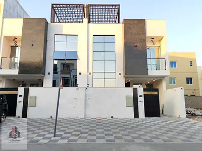 Townhouse for sale with a swimming pool at an attractive price, including registration fees.