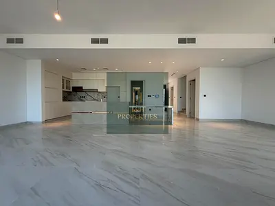 Exquisite Views l 4-Bedroom Beach Villa Near Corner l Smart Home