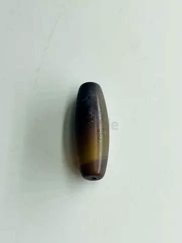 Vintage elongated agate bead / Dzi-style bead - single collectible piece