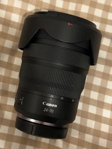 Canon 24-70mm Standard Zoom Lens (with hood) - excellent Condition