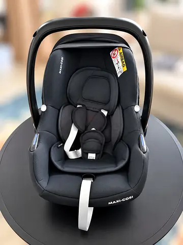 Maxi-Cosi CabrioFix i-Size Car Seat – Like New, Used Only 7 Times