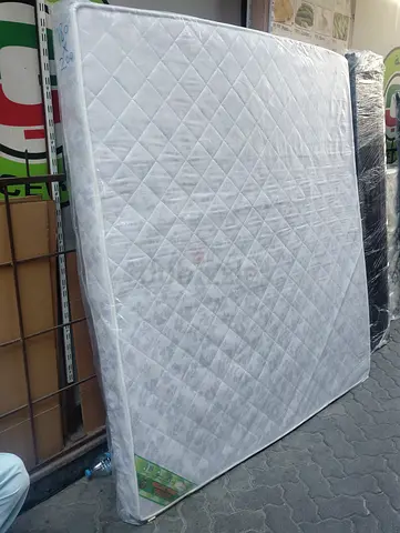 Queen Size Mattress - Clean, Good Condition