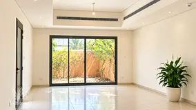 Luxurious 4BR+Maids| Private Garden | Beach Access