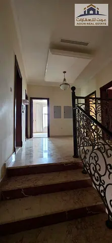 🏡🔥 فيلا واسعة ومميزة للإيجار السنوي في خورفكان – الشارقة! ✨ 5 غرف ماستر | مجلس | صالة | غرفة طعام | مطبخ كبير ✨ 🌟 فرصة رائعة للعائلات الباحثة عن ال