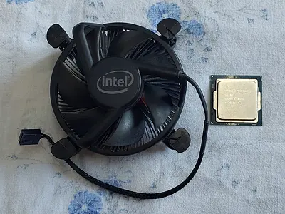 Intel Pentium G4400T Processor with Stock CPU fan air cooler