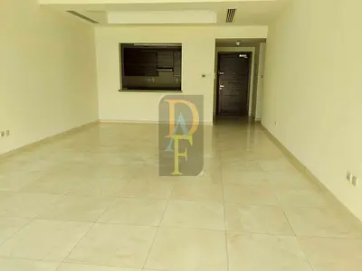 vacant 1b/r with big terrace with big parking, very spacious flat
