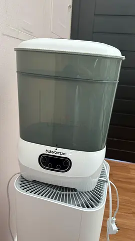 Baby Brezza Bottle Sterilizer and Dryer - great Condition, used only a few months
