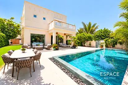 Stunning Dream Home | Renovated to Perfection
