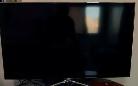 Samsung 40 inch LED TV - Good working condition (without remote control)