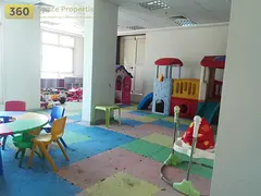 FAMILY BUILDING/SPACIOUS/1bhk converted to 2 BHK