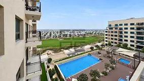 Golf Community | Mid Floor | Built-in Wardrobes