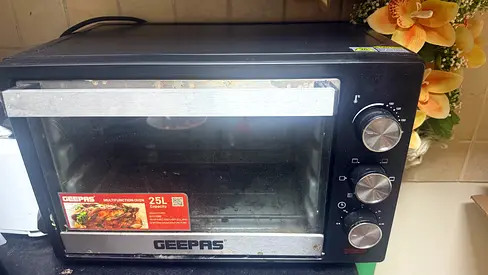 Geepas 25L Countertop Convection Oven - Used