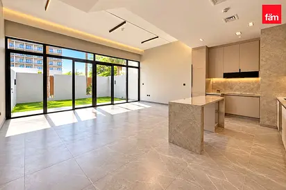 Single Row | Unfurnished | Vacant