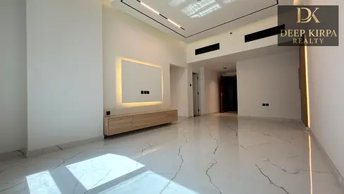 Spacious 1 BR | Fully Upgraded & Renovated | Close Kitchen