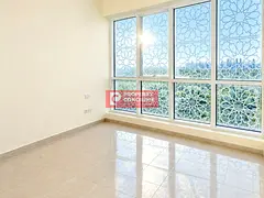 Spacious Layout I Close Kitchen | Close to Metro