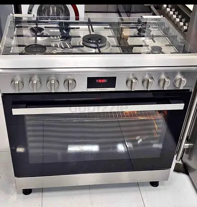 Bosch series 6 model 5. Burner new model full gas cooker 90 cm same like a new condition