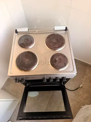 Used 4-Burner Electric Cooker with Oven - Compact