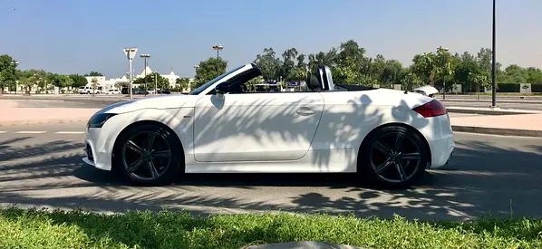 Low mileage.. 2013 Audi TT TFSI Roadster S-Line/ GCC Specs / v4 Turbo 2.0L