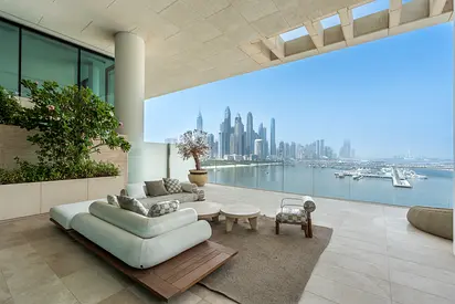 Upgraded Corner Duplex on Palm Jumeirah Waterfront