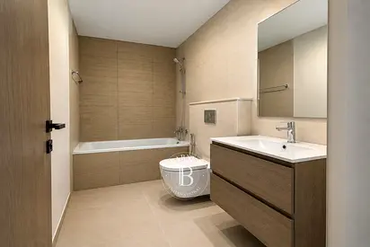 Single Row | Corner Unit | Full Green View