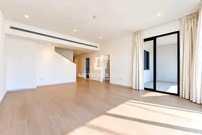Single Row | Landscaped Garden | Top Location
