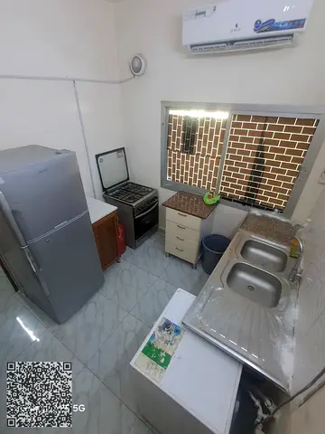 A family-friendly studio is currently available in the Al Nakhil area of ​​Ajman, ideally located behind the Al Rayyan Hotel. The monthly rent is 2,7