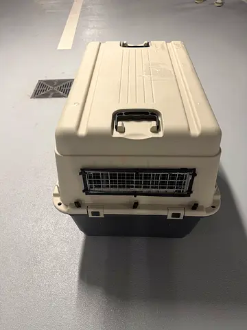 IATA Pet Carrier / Travel Crate - ok for 2 pets
