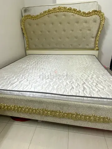 Super/master king bed with brand new matress 200X200