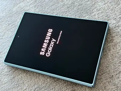 Samsung Galaxy Z Fold8 256GB Pistachio in perfect as brand new condition