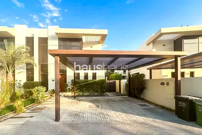 THM Type | Furnished | Vacant Dec 1st | Large Plot